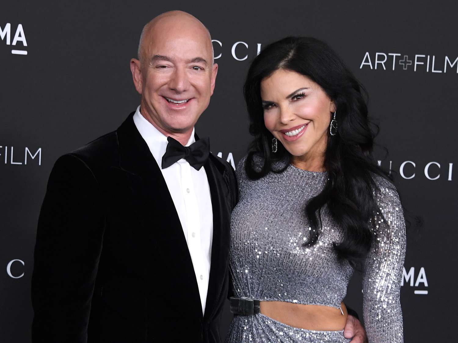 What Is Jeff Bezos' Girlfriend Lauren Sanchez's Net Worth? – Rvce News