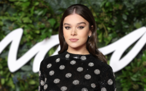 Truth Behind Hailee Steinfeld Dating $14 Million Rich NFL Star Josh
