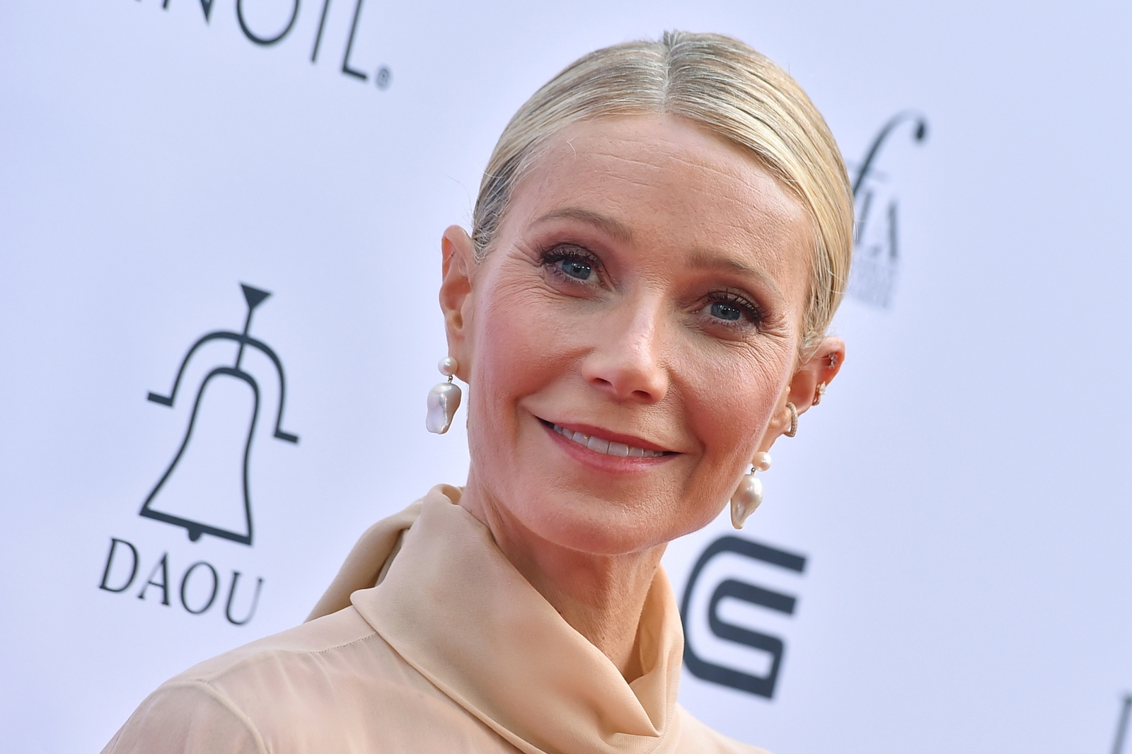 "Was that in the bathtub?": Gwyneth Paltrow Confesses Getting Wet Because Of Johnny Depp's Unique Skills 1 Gwyneth Paltrow