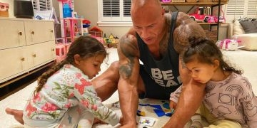 Dwayne Johnson with his daughters 