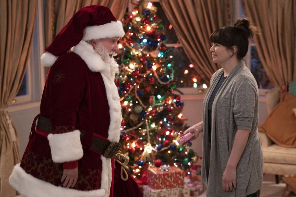 Casey Wilson in The Santa Clauses