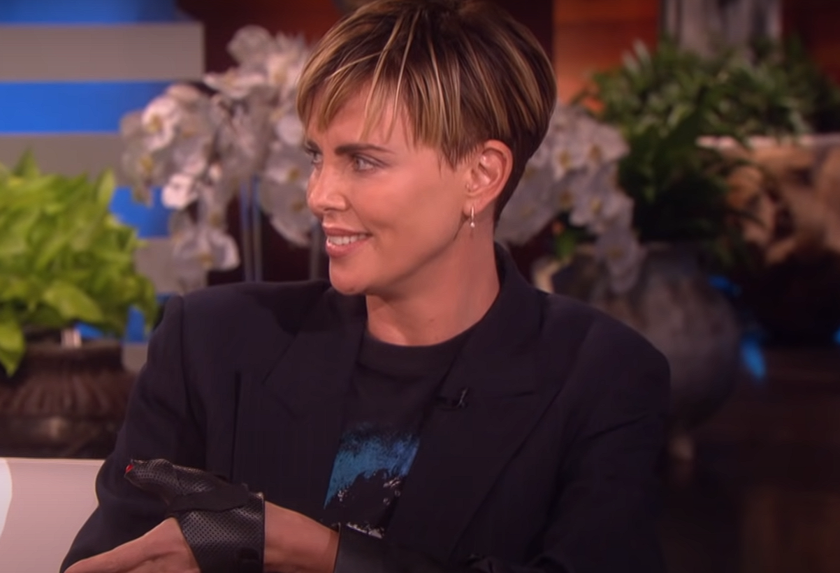 “this Is Gonna Get Awkward” Charlize Theron Refused To Date Black Panther Actor Claiming Hes 