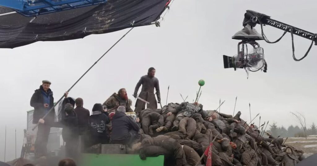 Kit Harington in BTS of Battle of the Bastards