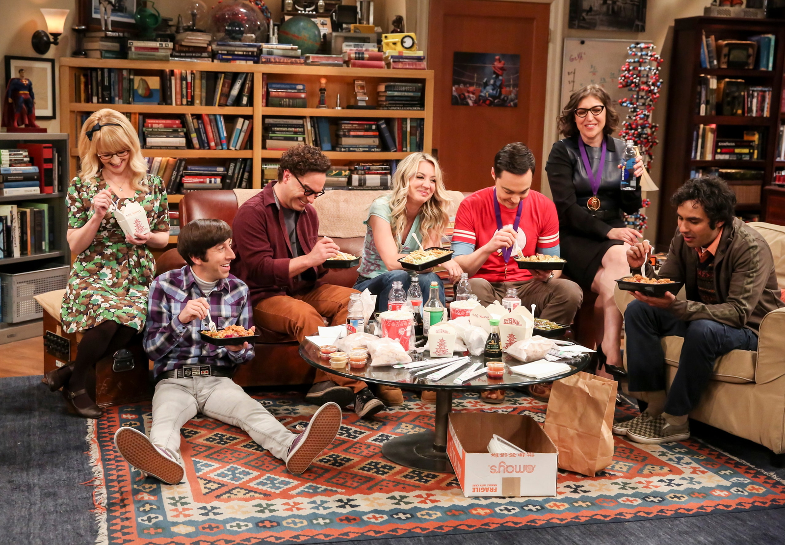 Simon Helberg along with the cast of The Big Bang Theory 