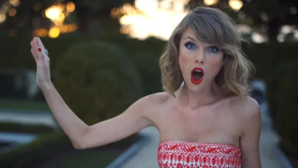 A still with Taylor Swift in Blank Space music video