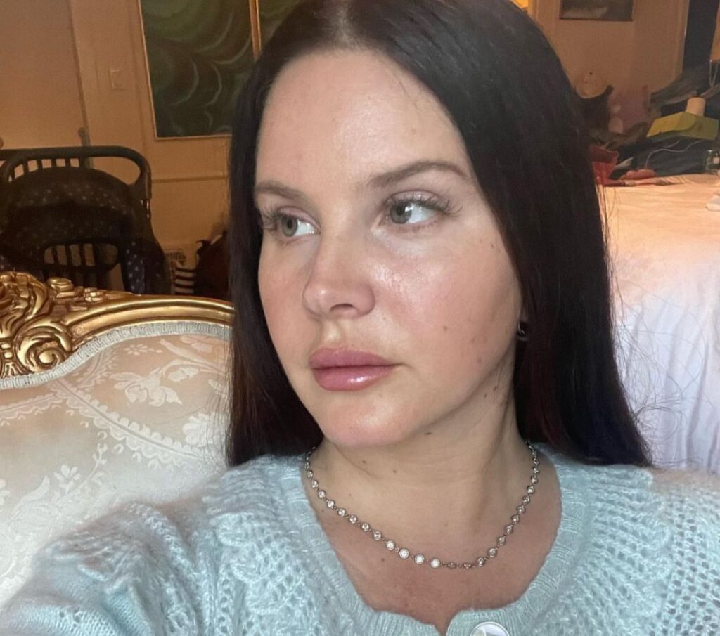 Lana Del Rey's picture she shared on Instagram