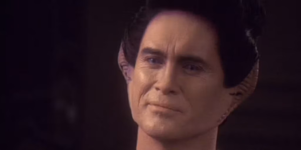 Weyoun looks
